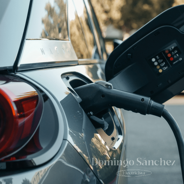 Instalación cargador coche eléctrico